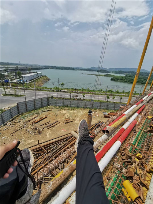 连平县作业中发生设备损坏或人员意外，责任怎么划分？